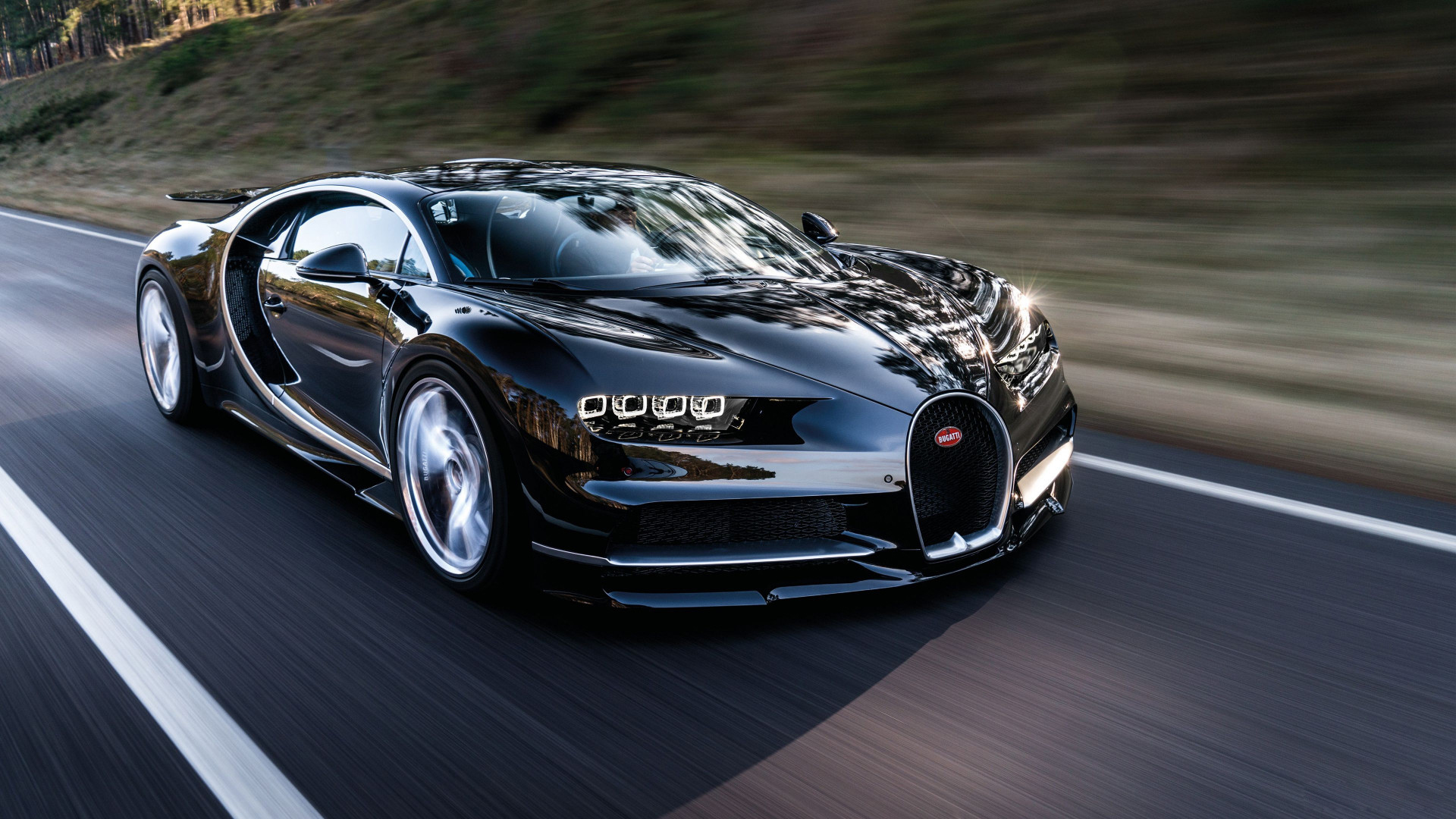 Siêu xe Bugatti là biểu tượng của tốc độ và đẳng cấp. Xem hình ảnh của chiếc siêu xe này sẽ khiến bạn cảm thấy như đang đứng trước một tác phẩm nghệ thuật hoàn hảo với những đường cong tinh tế và thiết kế đầy phong cách.